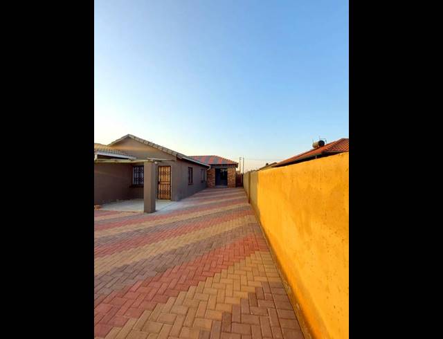0 BEDROOM PROPERTY TO RENT IN PROTEA GLEN